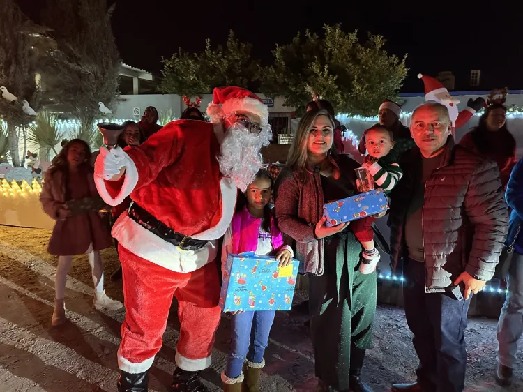 Conviven pequeños en la “Villa Navideña” del IBJEM