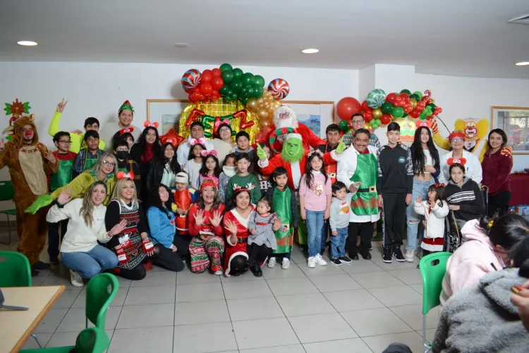 Celebran Navidad a pequeños pacientes del IMSS en Nogales