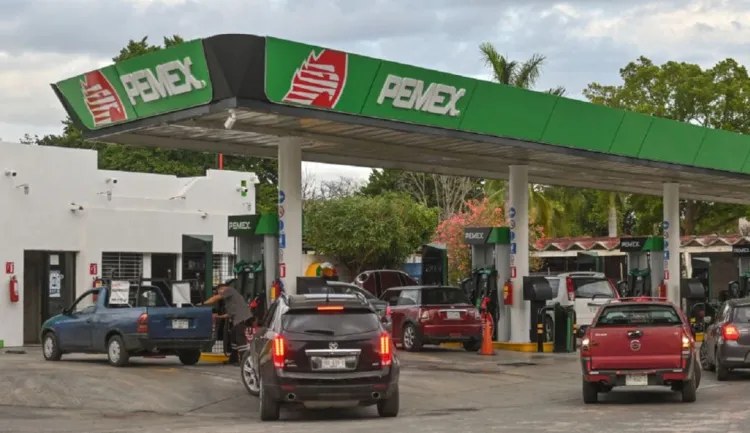 México ya no importará gasolinas a finales del sexenio de AMLO: Pemex
