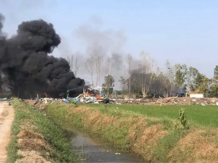 Explosión en fábrica de fuegos artificiales en Tailandia; deja 23 muertos