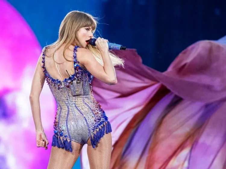 Taylor Swift “furiosa” por sus fotos generadas con IA