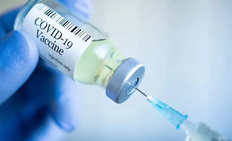 Exhortan a aplicarse vacunas contra Covid-19 en centros de salud