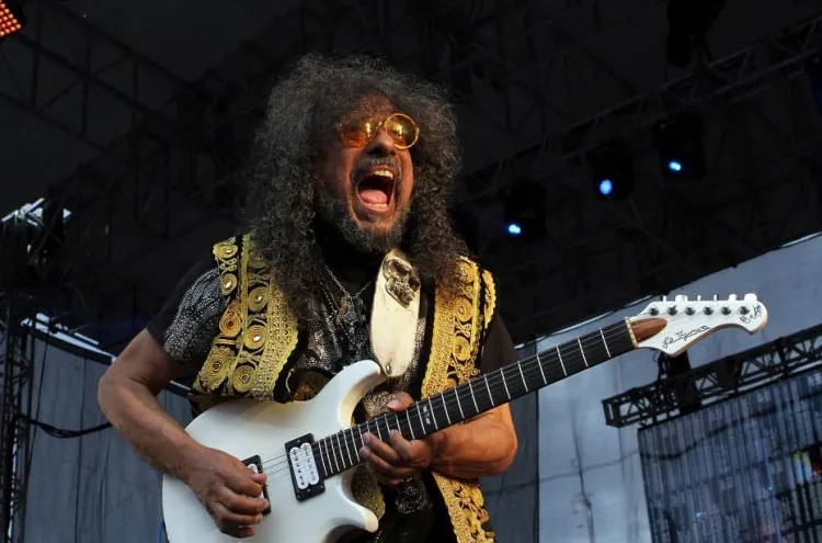 Hospitalizan a Javier Bátiz, guitarrista mexicano que inspiró a Carlos Santana