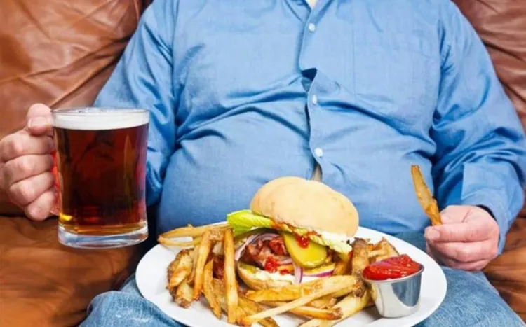 Llaman a mejor hábitos alimenticios en Día Mundial Contra la Obesidad