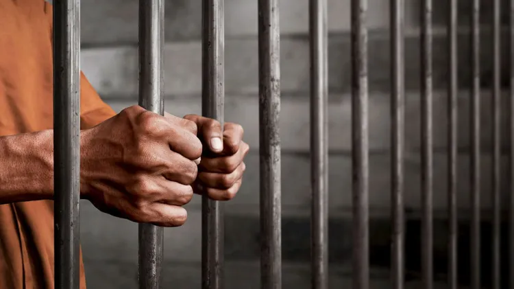 Ministro propone a la SCJN anular prisión preventiva oficiosa