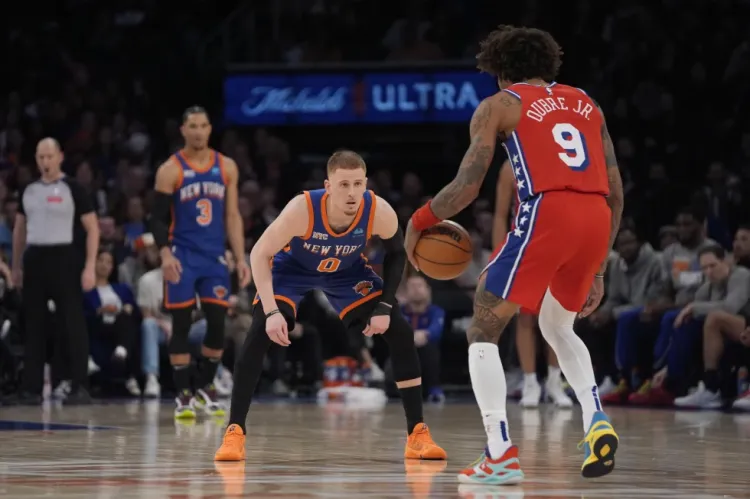Sixers ganan duelo defensivo a los Knicks