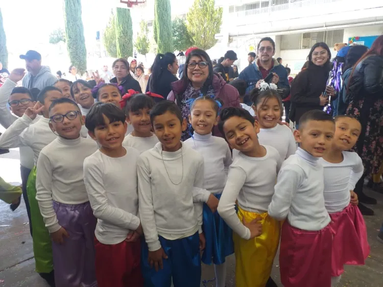Realizan kermés para mejora de salones en primaria Diego Rivera