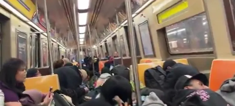 VIDEO: Saca arma en metro de Nueva York y termina muerto