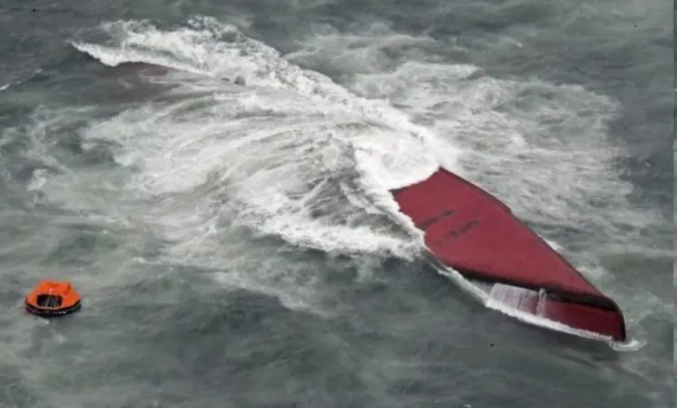 Tragedia en el mar: Vuelca barco y confirman saldo mortal; hay desaparecidos