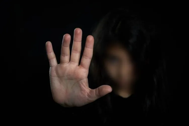 Tras cumplir condena por trata de personas, abusa de su hija en Morelos