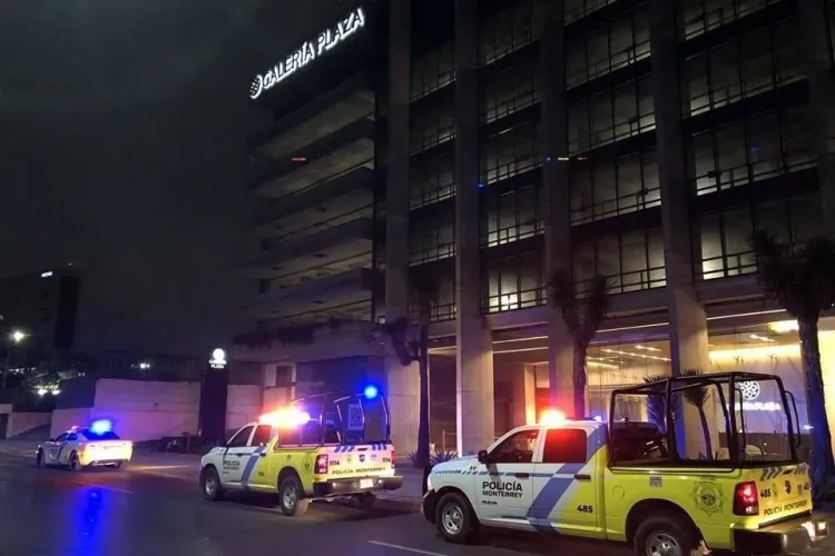 ¿Accidente? Mujer muere tras caer del 14 piso en un hotel de Monterrey