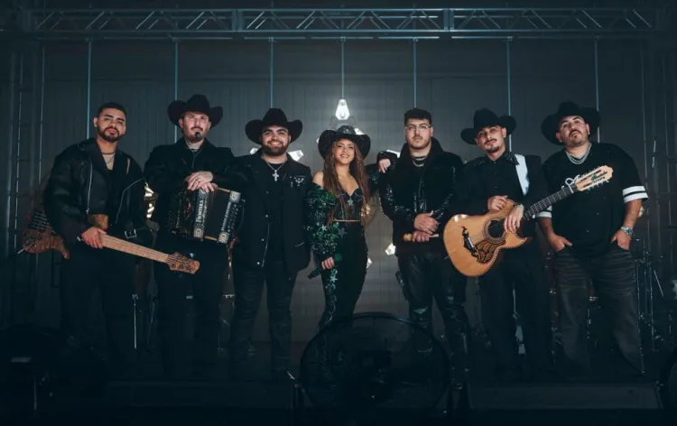 Shakira y Grupo Frontera revolucionan con estreno del VIDEO de '(Entre Paréntesis)'