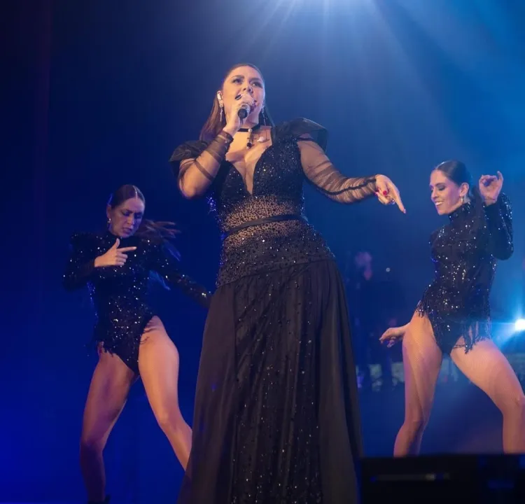 Yuridia cimbra las redes tras saberse qué le hace a su hijo durante sus conciertos