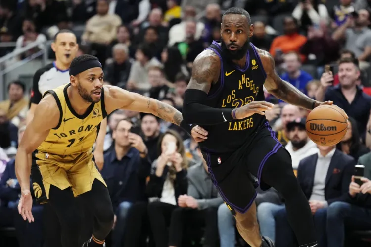 Lakers mantienen paso a la alza VIDEO