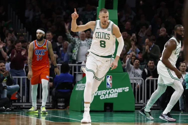 Celtics aseguran liderato VIDEO