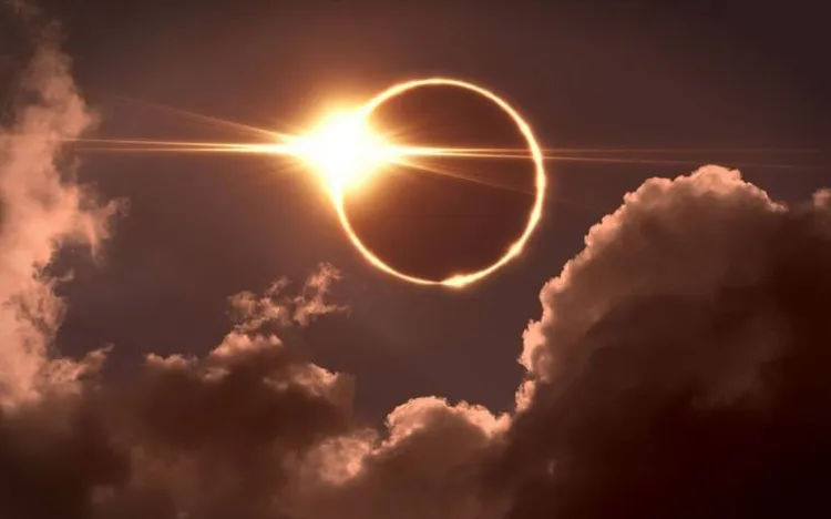 ¿Puede un eclipse solar hacer daño a las mujeres embarazadas?