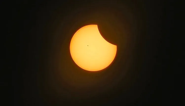 FOTOS y VIDEOS del Eclipse Solar 2024 en México