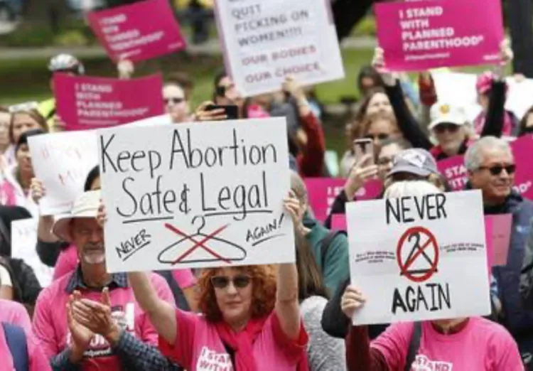 Corte Suprema de Arizona autoriza ley de 1864 que restringe aborto