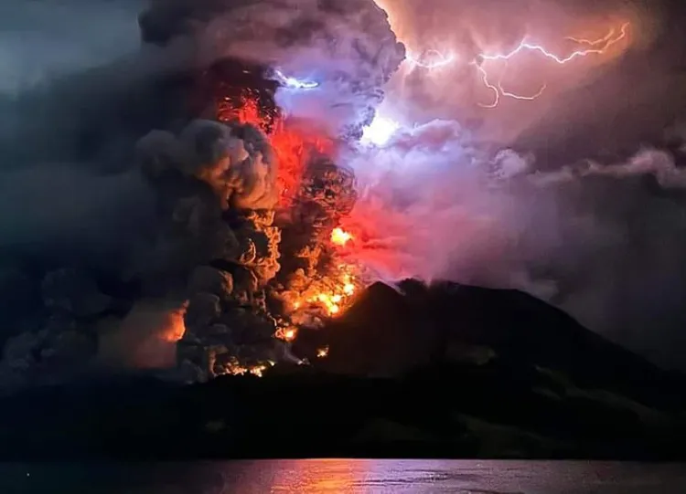 Impactantes FOTOS y VIDEOS de la erupción del volcán Ruang; podría convertirse en tsunami